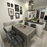 Apartman Leo *