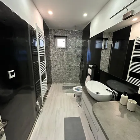 Leo 公寓 扎达尔